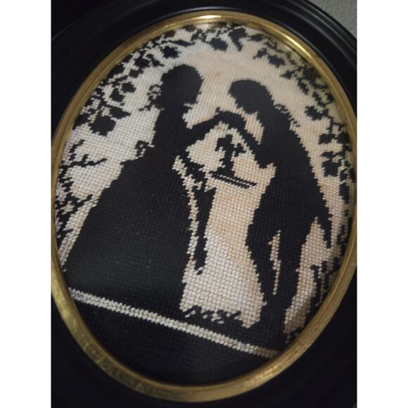 Vintage Set 2 Cross Stitch Silhouette Art Oval Framed Romance Hand Kissing - Picture 3 of 10
